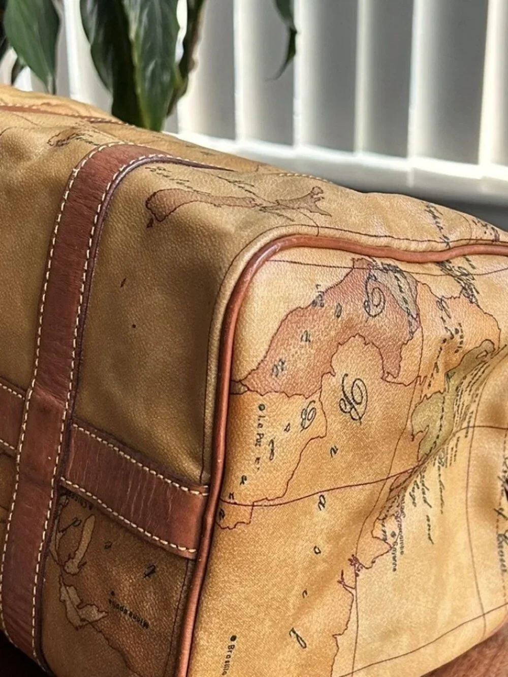 ALVIERO MARTINI Geo Classic Boston Bag, Honey Tan